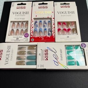 NWT/NIB KISS Press On Nails Bundle